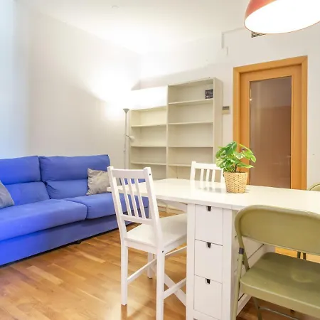 Private Near Las Ramblas Барселона
